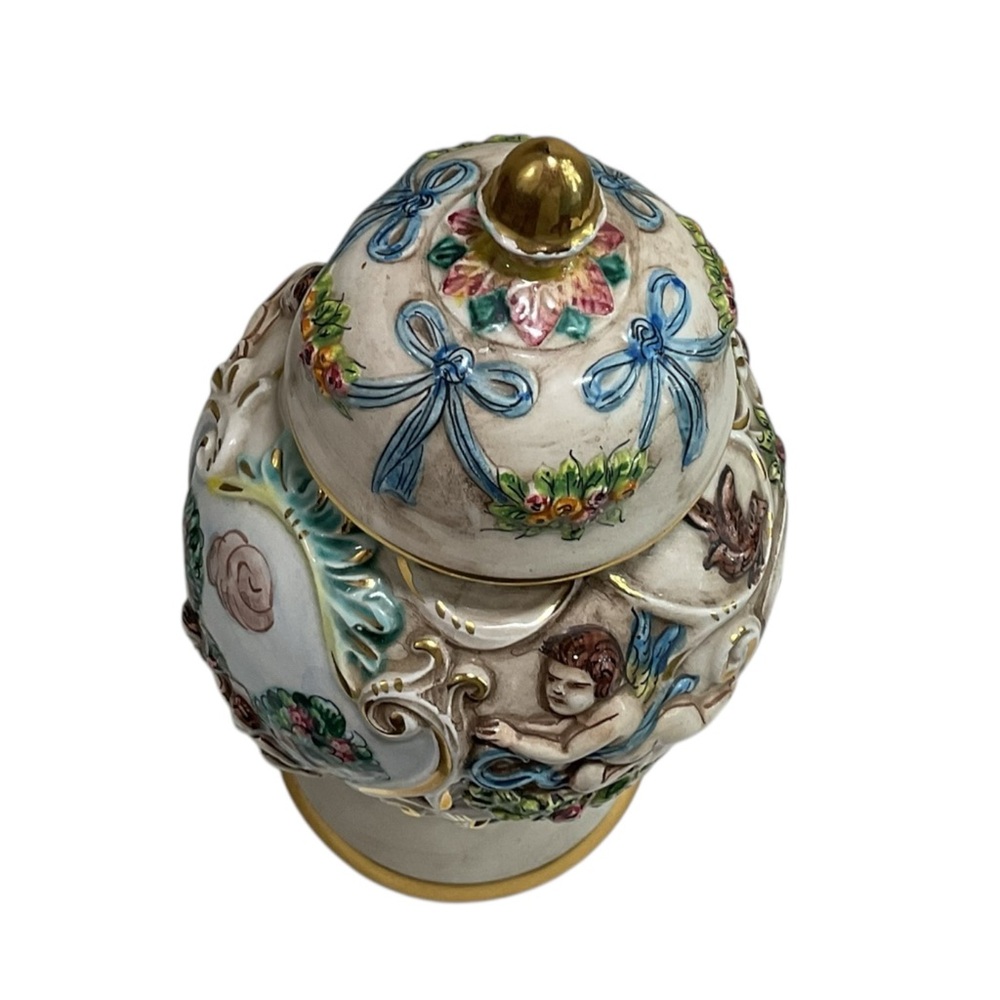 Vintage Capodimonte 3D Figural Cherubs With Flowers Lidded Ginger Jar Urn Italy - Picture 10 of 12
